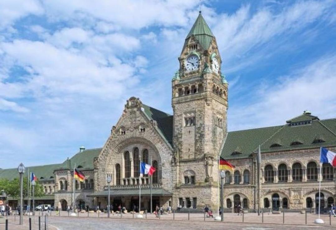 Appartement Spa Privatif Et Cinema Centre Ville Мец Екстер'єр фото